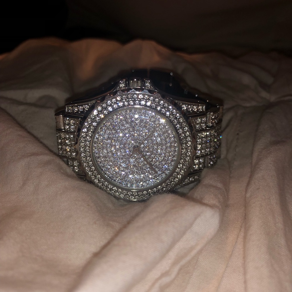 Watch - Picture 3 of 4